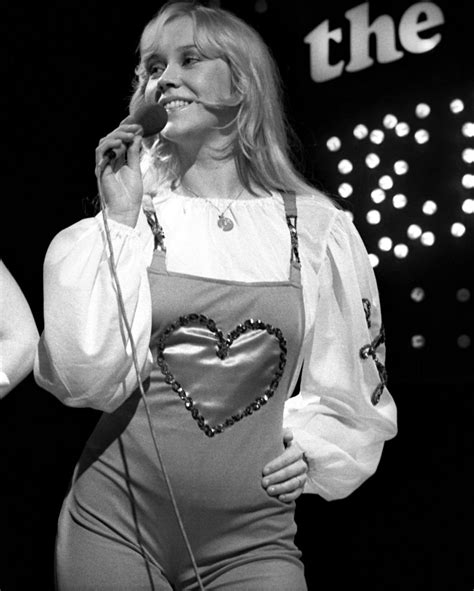 The Pretty Blonde of ABBA: 22 Beautiful Photos of Agnetha Faltskog。